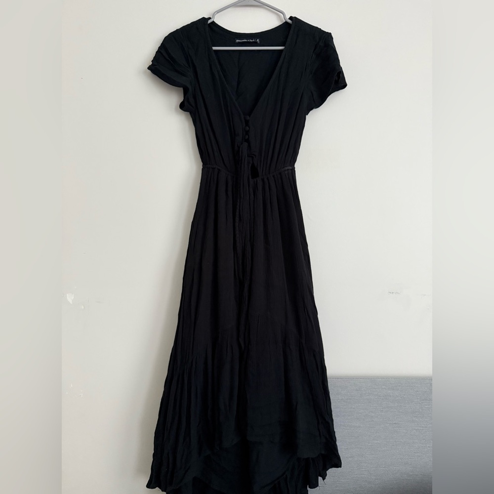 Abercrombie & Fitch Black Pleated Maxi Sundress